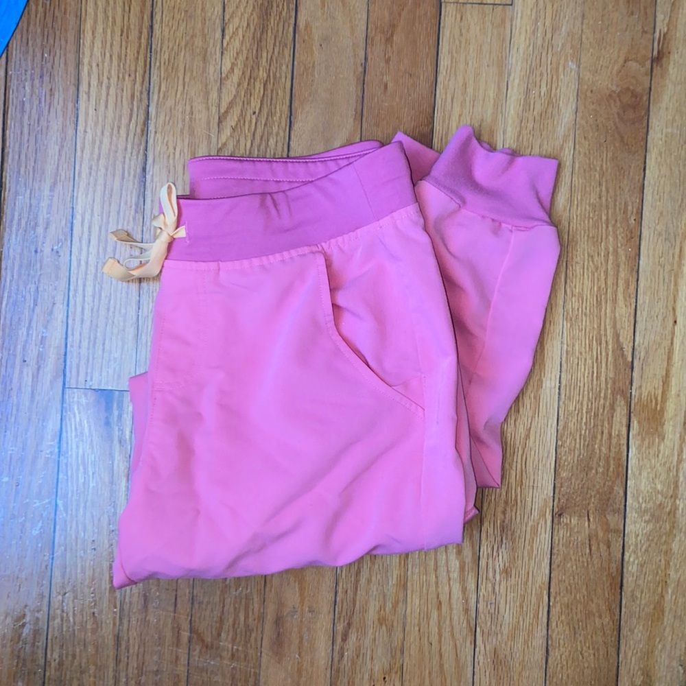 Figs Zamara Joggers. Small Tall in Neon Pink